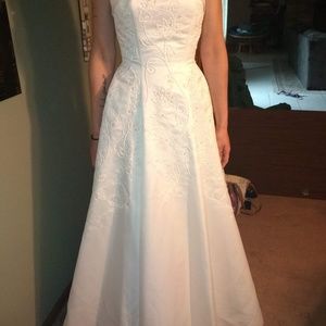 Wedding dress